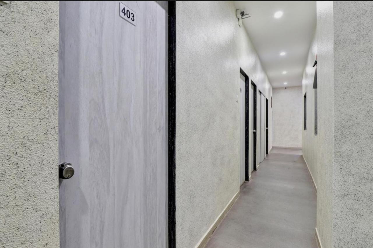 Hotel Unicorn, Surat Bagian luar foto
